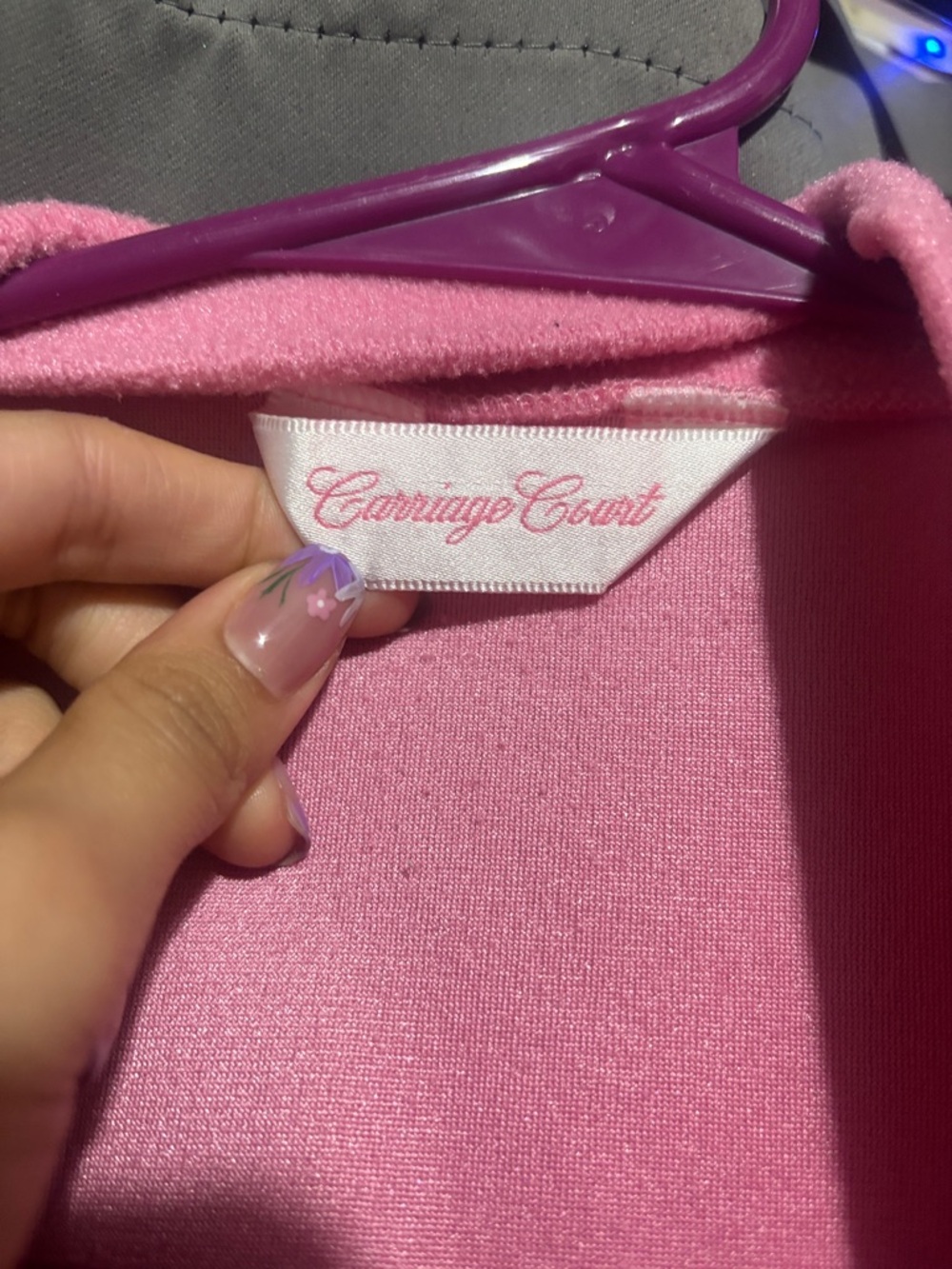Carriage Court Robe - Picture 4 of 6